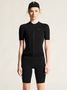 C17332-9990_Endur20Training20Jersey20W_closeup4