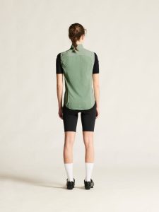 C17338-9990_Endur20Shorts20C220W_closeup3