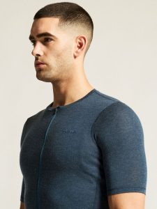 C17345-385M_Everyday20Wool20SS20Jersey20M_closeup5
