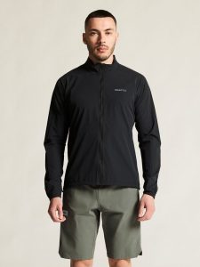 C17351-9990_Everyday20Wind20Jacket20M_closeup4