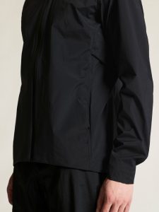 C17357-9990_Everyday20Hydro20Jacket20M_closeup6