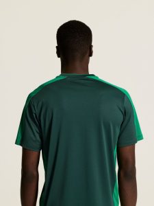 C17386-639T_Evolve20220Contrast20Jersey20M_closeup9