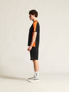 C17386-999J_Evolve20220Contrast20Jersey20M_closeup4