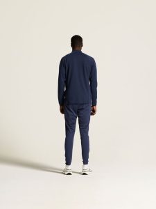 C17402-3900_Extend20220Half20Zip20M_closeup3