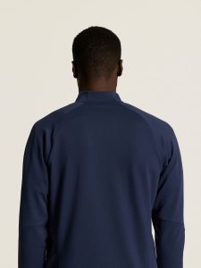 C17402-3900_Extend20220Half20Zip20M_closeup8
