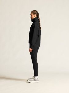 C17413-9990_Extend20220Anorak20W_closeup4