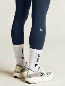 C17470-3960_Core20Essence20tights20220M_closeup7