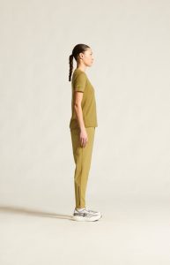 C17489-6540_Adv20Essence20training20pants20320W_closeup2
