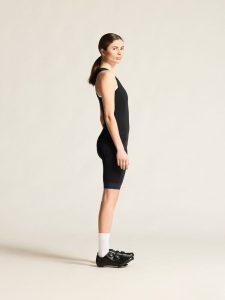 C17555-9990_Endur20Singlet20W_Closeup2
