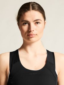 C17555-9990_Endur20Singlet20W_Closeup5