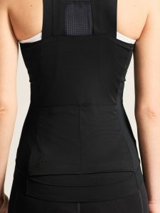 C17555-9990_Endur20Singlet20W_Closeup7