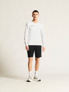 C17693-1000_Ability20Baselayer20LS20M_closeup1