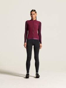 C17836-772P_Endur20Training20LS20Jersey20W_closeup1