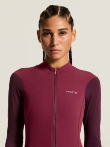 C17836-772P_Endur20Training20LS20Jersey20W_closeup5