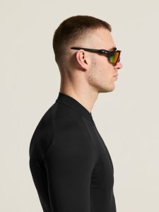 C17843-9990_Endur20Training20LS20Jersey20M_closeup7