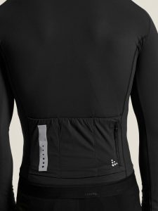C17843-9990_Endur20Training20LS20Jersey20M_closeup9