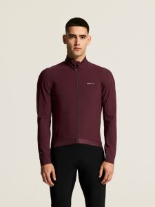 C17847-4820_Bike20SubZ20Training20Jacket20M_closeup_080