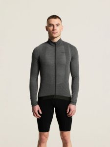 C17849-999M_Bike20SubZ20Wool20LS20Jersey20M_closeup4