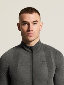 C17849-999M_Bike20SubZ20Wool20LS20Jersey20M_closeup5