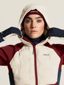 C17935-4911_Pursuit20Jacket20220W_closeup5