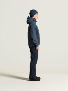 C17945-3853_Escape203L20Shell20Jacket20W_closeup2