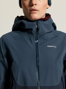 C17945-3853_Escape203L20Shell20Jacket20W_closeup6