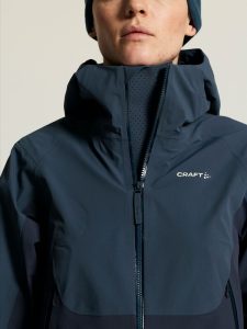 C17945-3853_Escape203L20Shell20Jacket20W_closeup7