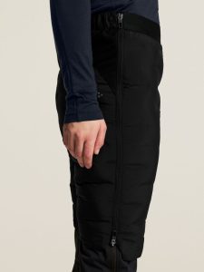 C17957-9990_Pursuit20Shorts20W_closeup6