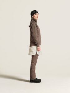 C17958-1050_Pursuit20Skirt20W_closeup2