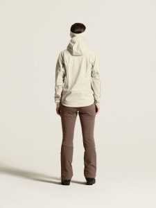 C17964-2710_Escape20Woven20Pants20W_closeup3