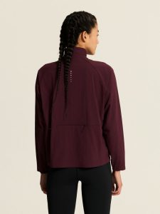 C17976-4820_Hypervent20Anorak20W_closeup4