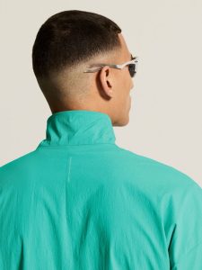 C17977-6420_Hypervent20Anorak20M_closeup7