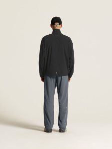 C17977-9990_Hypervent20Anorak20M_closeup3