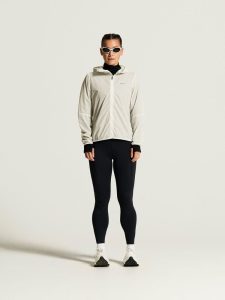 C17978-1050_Packable20Wind20Jacket20W_closeup1