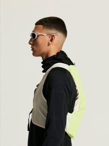 C17979-1050_Packable20Wind20Jacket20M_closeup15