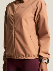 C17980-2460_Essence20Hydro20Jacket20220W_closeup6