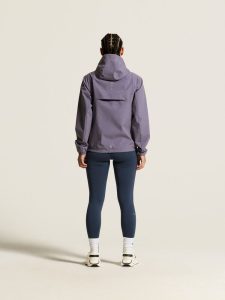 C17980-7630_Essence20Hydro20Jacket20220W_closeup3