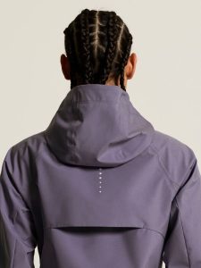 C17980-7630_Essence20Hydro20Jacket20220W_closeup8