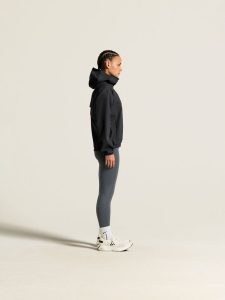 C17980-9990_Essence20Hydro20Jacket20220W_closeup2
