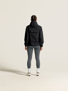 C17980-9990_Essence20Hydro20Jacket20220W_closeup3
