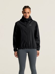 C17980-9990_Essence20Hydro20Jacket20220W_closeup4