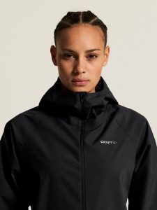 C17980-9990_Essence20Hydro20Jacket20220W_closeup5
