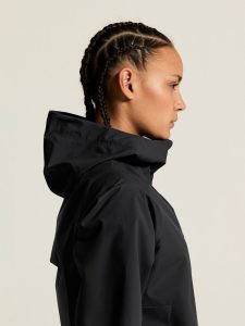 C17980-9990_Essence20Hydro20Jacket20220W_closeup7