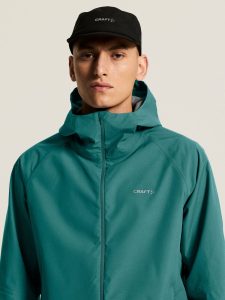 C17981-6670_Essence20Hydro20Jacket20220M_closeup5