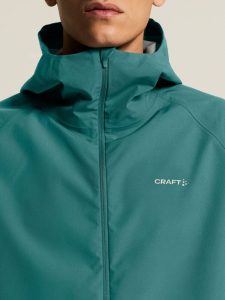 C17981-6670_Essence20Hydro20Jacket20220M_closeup6