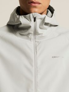 C17981-9220_Essence20Hydro20Jacket20220M_closeup6