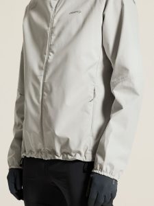 C17981-9220_Essence20Hydro20Jacket20220M_closeup7
