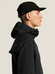 C17981-9990_Essence20Hydro20Jacket20220M_closeup7