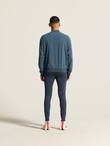 C17987-3980_Essence20Warm20Wind20Tights20M_closeup3
