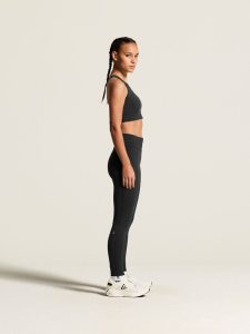 C17988-9990_Hypervent20Running20Tights20W_closeup2